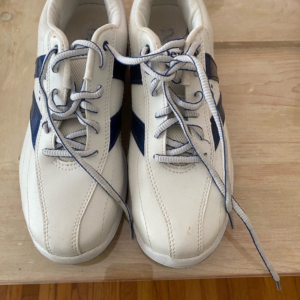 Bowling shoes